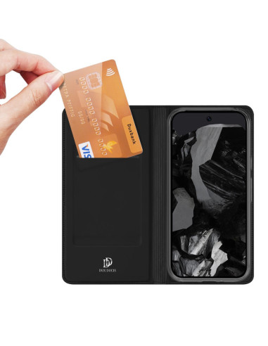 Svart flipfodral för Google Pixel 9 Pro XL med kortfack, kort tas ut ur fodralet