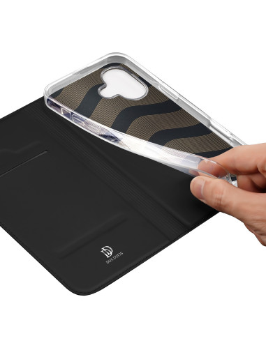 Detaljvy av iPhone 16 flipfodral med transparent baksida och kortfack, hålls öppet med handen