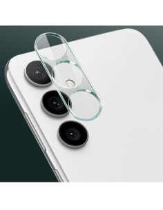 Detaljvy av linsskydd i härdat glas på baksidan av Samsung A16 5G med tre kameror 2
