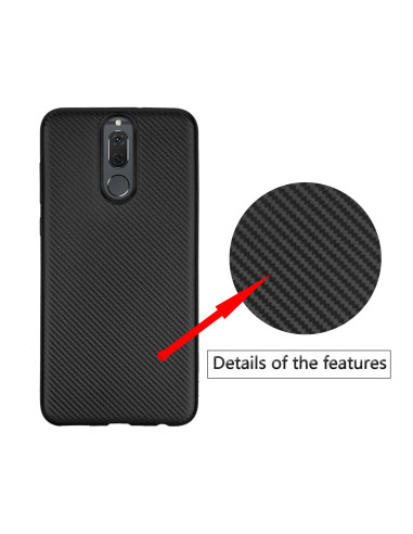 Detaljvy av svart FullCarbon V2-skal med textur för Huawei Mate 10 Lite