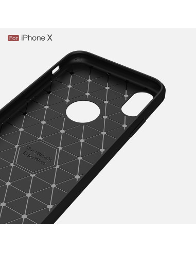 Detaljvy av insidan på SlimCarbon skalet för iPhone XR med mönstrad yta