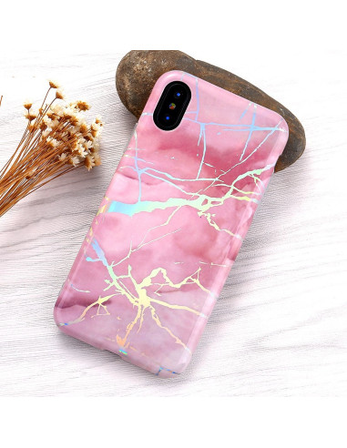 iPhone XS marmorskal i rosa med guldiga ådror, sett bakifrån