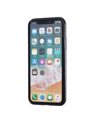 iPhone XS Max skal med strassdetaljer, visat framifrån med skärmen och appikoner synliga