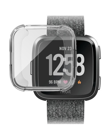 Transparent TPU-skal för Fitbit Versa, visat i närbild med skärmen synlig