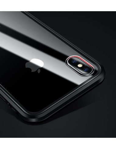 Detaljvy av iPhone X/XS skal med härdat glas, visat från sidan med kameraöppning