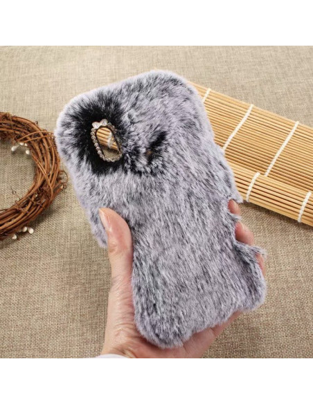 Gosigt och fluffigt skal för Huawei P20 Lite i grått med diamantdetalj runt kameran