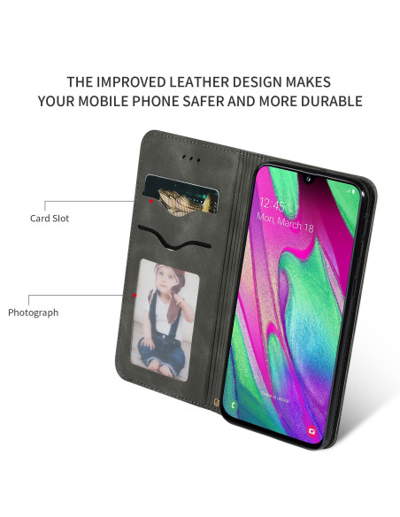 Inuti svart flipfodral för Samsung A40 med kortfack och plats för foto