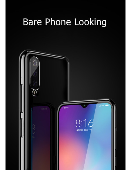 Närbild av Huawei Y6 2019 med stöttåligt mjukt skal som visar detaljerna på baksidan