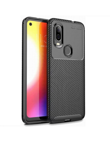 Motorola One Vision skal i karbonfiberlook, sett framifrån med telefon monterad