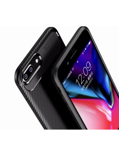 Huawei Y6 2018 skal i FullCarbon V4 med detaljerad vy av baksidan och kamerautskärning