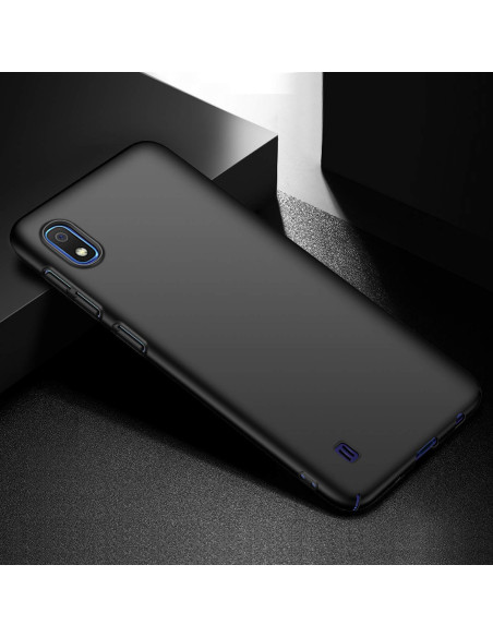 Mattsvart skal för Samsung A10, sett snett bakifrån med fokus på sidor och knappar