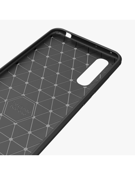Detaljvy av insidan på SlimCarbon-skalet för Xiaomi Mi A3 med mönstrad yta