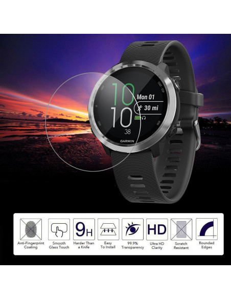 Garmin Forerunner 645 med härdat glas, visande klockans display och aktivitetsinformation i detaljvy