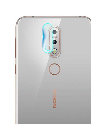 Närbild av transparent kameraskydd monterat på Nokia 4.2