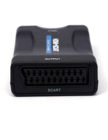 Framifrån vy av HDMI till SCART-adapter med SCART-utgång
