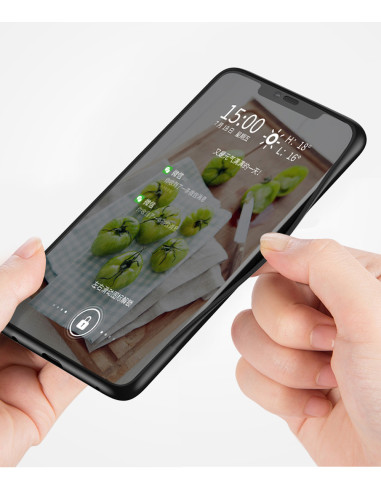 iPhone XR marmorskal i transparent design, monterat på telefon med skärmvisning