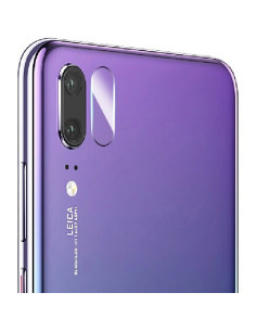 Närbild av Huawei Y6s kamera med linsskydd i transparent härdat glas