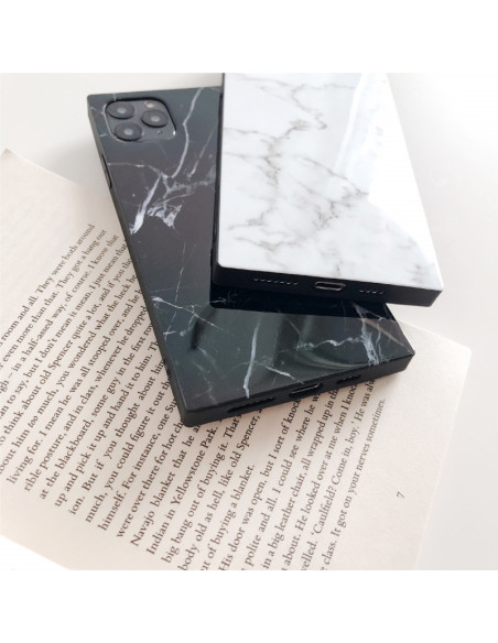 Marmorskal för iPhone 11 Pro i svart och vitt, liggande på en bok