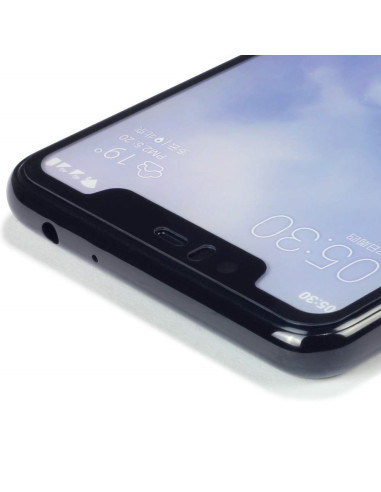Detaljvy av Nokia 5.1 med härdat glas, visad från sidan med tydlig fullframe-design