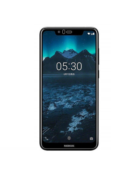 Nokia 5.1 med härdat glas, tydlig skärmvy och mörk bakgrund