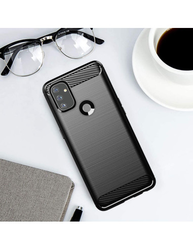 Baksidan av SlimCarbon-skalet för Oneplus Nord N100 med texturerad yta och kameraöppning