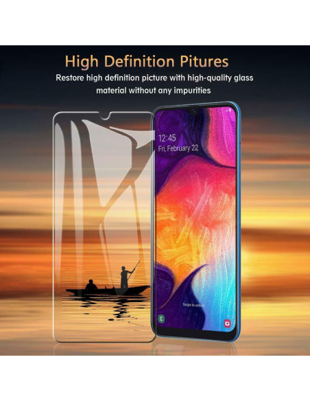 Samsung A02s med härdat glas som visar skärmens klarhet och skydd mot repor