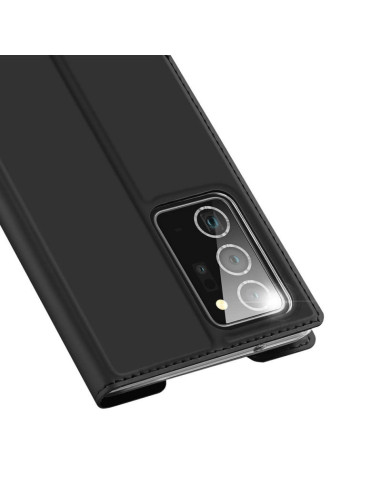 Detaljvy av Samsung Note 20 flipfodral med kameraöppning och svart design