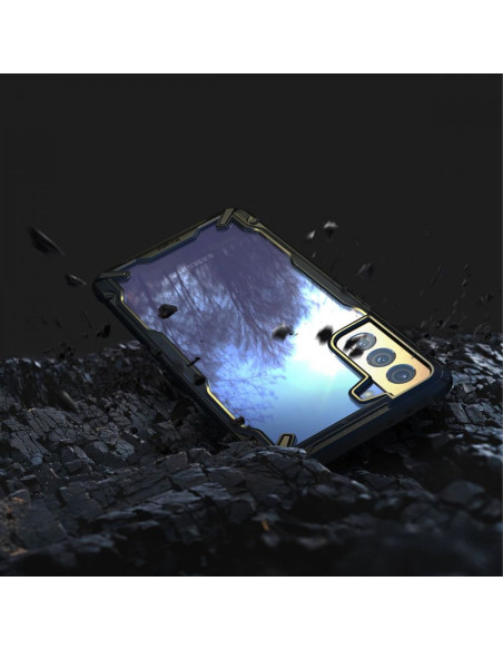 Samsung S21 Plus med Ringke Fusion X skal, sett bakifrån med reflektioner i skalet