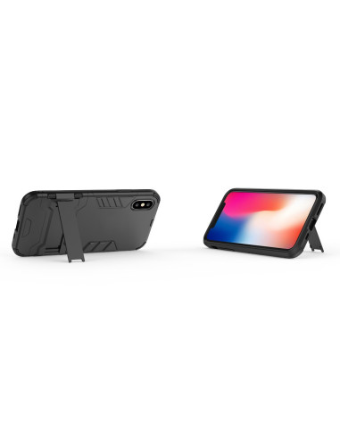 Svart stöttåligt skal för iPhone XS Max med kickstand, visat i stående läge