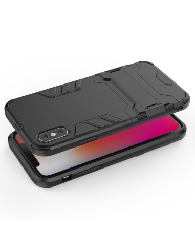 Svart stöttåligt skal för iPhone XS Max med kickstand, sett bakifrån med telefonen delvis synlig
