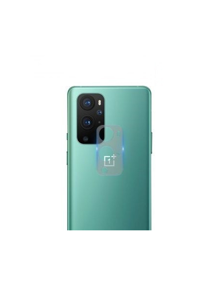 Kameralinsskydd monterat på baksidan av OnePlus 9 i grön färg