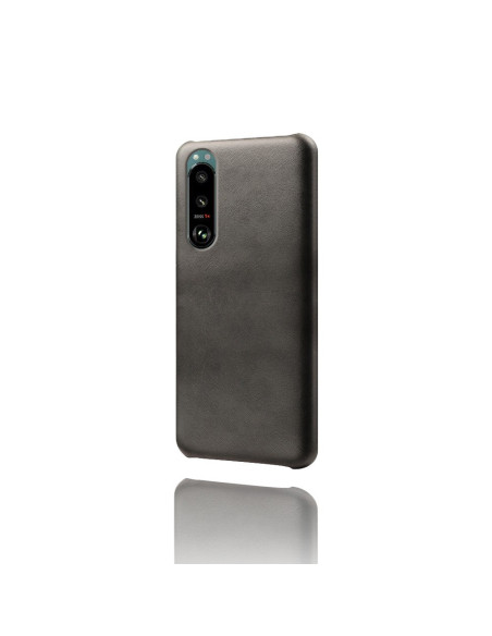 Svart vintage TPU-skal för Xperia 1 III, sett från baksidan med kameraöppningar