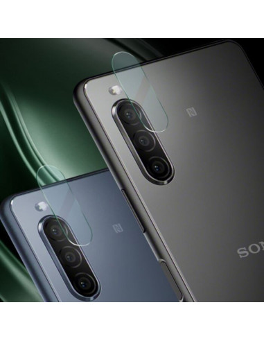 Flexibelt glaslinsskydd på Xperia 10 III med fokus på kameran från sidan