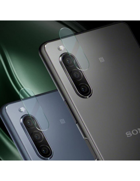 Flexibelt glaslinsskydd på Xperia 10 III med fokus på kameran från sidan