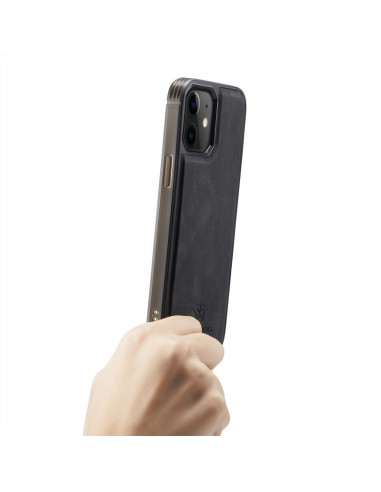 Svart stöttåligt skal för iPhone 13 Mini, hålls i handen med korthållare synlig