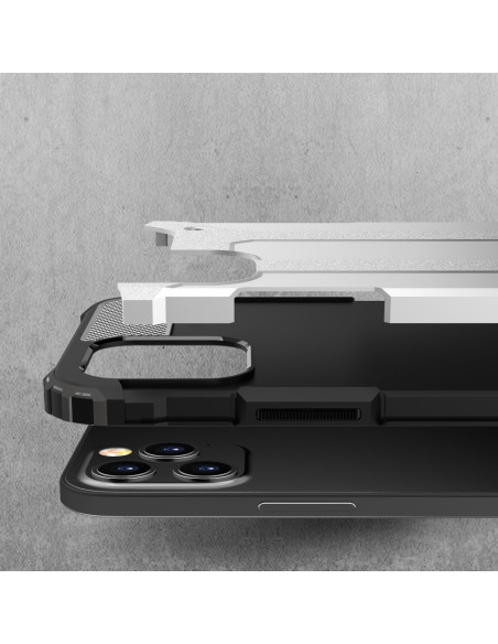 Detaljvy av SlimArmor skal för iPhone 13 Mini, med fokus på kameraskydd och materialstruktur