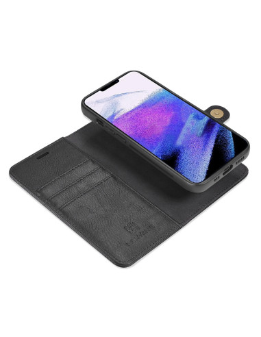 Mobilplånbok i svart konstläder med iPhone 13 Pro Max monterad och öppet fack för kort