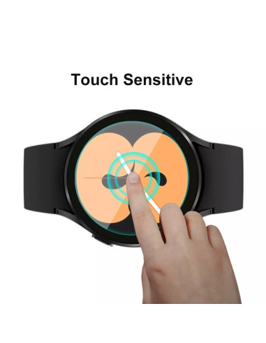 Närbild av Galaxy Watch 4 med finger som trycker på skärmen, visar touch-funktionalitet