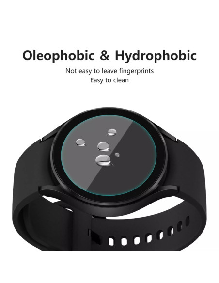 Galaxy Watch 4 med härdat glas, visar vattendroppar på skärmskyddet och dess smutsavvisande egenskaper