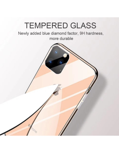 Detaljvy av iPhone 13 Pro Max skal med transparent baksida i härdat glas och skydd för kameran