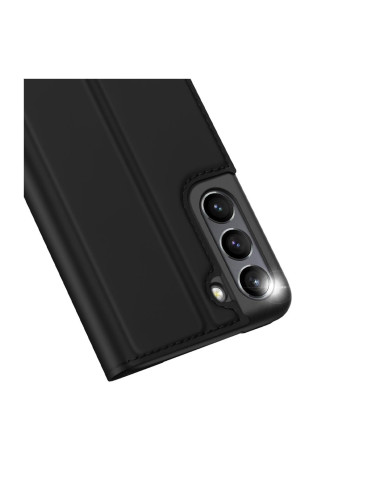 Svart Flipfodral Skin Pro för Samsung S22 Plus, sett från sidan med kamerautskärning