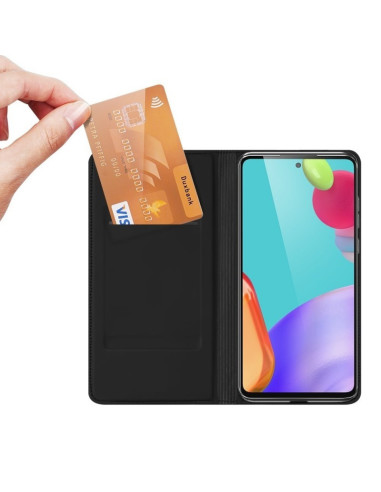 Svart flipfodral för Samsung A13 4G med kortfack och öppet lock som visar skärmen