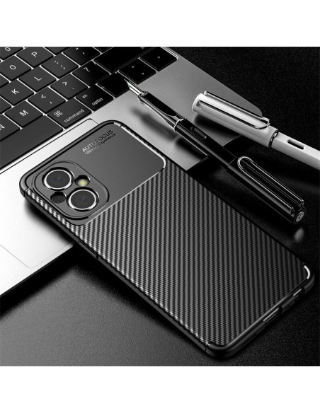 Svart FullCarbon V4-skal för OnePlus Nord N20 5G, visat bakifrån med fokus på kamerautskärning