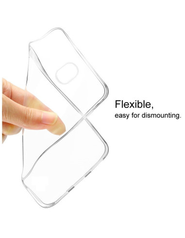 Detaljvy av det flexibla TPU-skalet för Samsung J3 2017, hålls i handen
