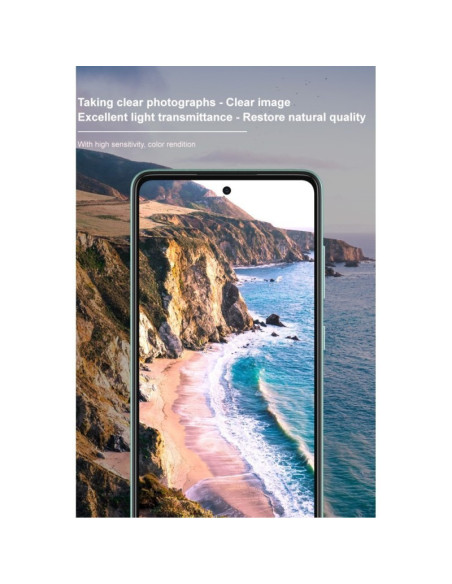 Framifrån vy av Samsung A23 5G med transparent linsskydd, visar kameran mot en naturskön bakgrund