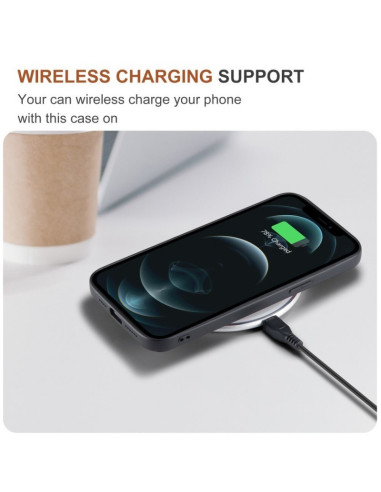 Svart iPhone 14 skal med magnetisk korthållare, visad med trådlös laddning