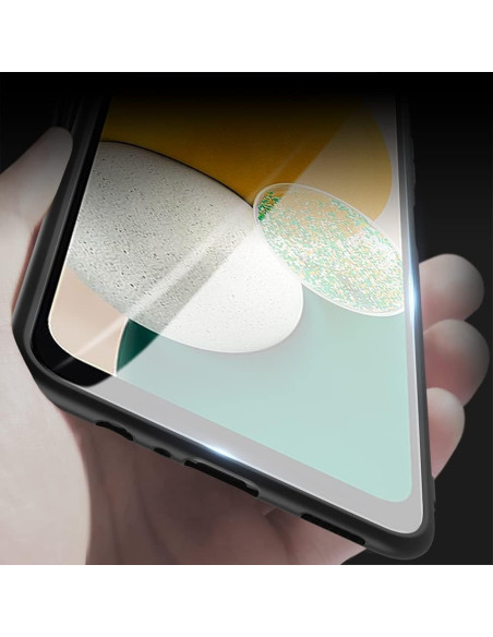 Närbild av Samsung A13 5G med mattsvart skal, fokus på skärmens kant och detaljer