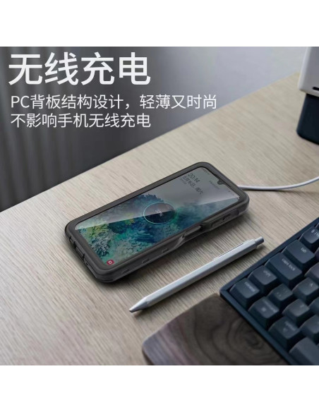 Samsung A34 5G skal i svart, placerat på ett skrivbord med trådlös laddning och penna bredvid