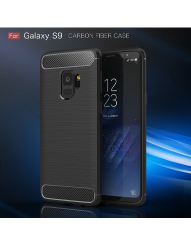 Samsung S9 med SlimCarbon-skal i svart, visat i detaljvy med skärmskydd