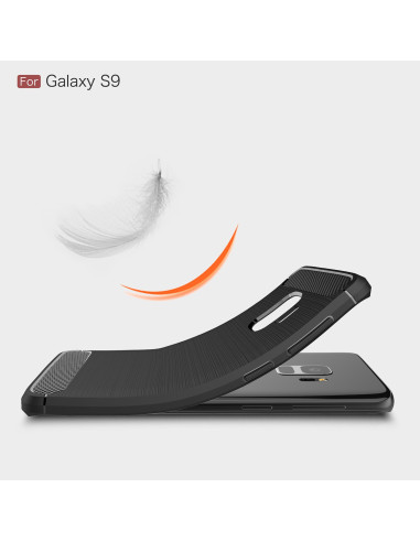 SlimCarbon-skalet för Samsung S9 i svart, visat från sidan med böjd design
